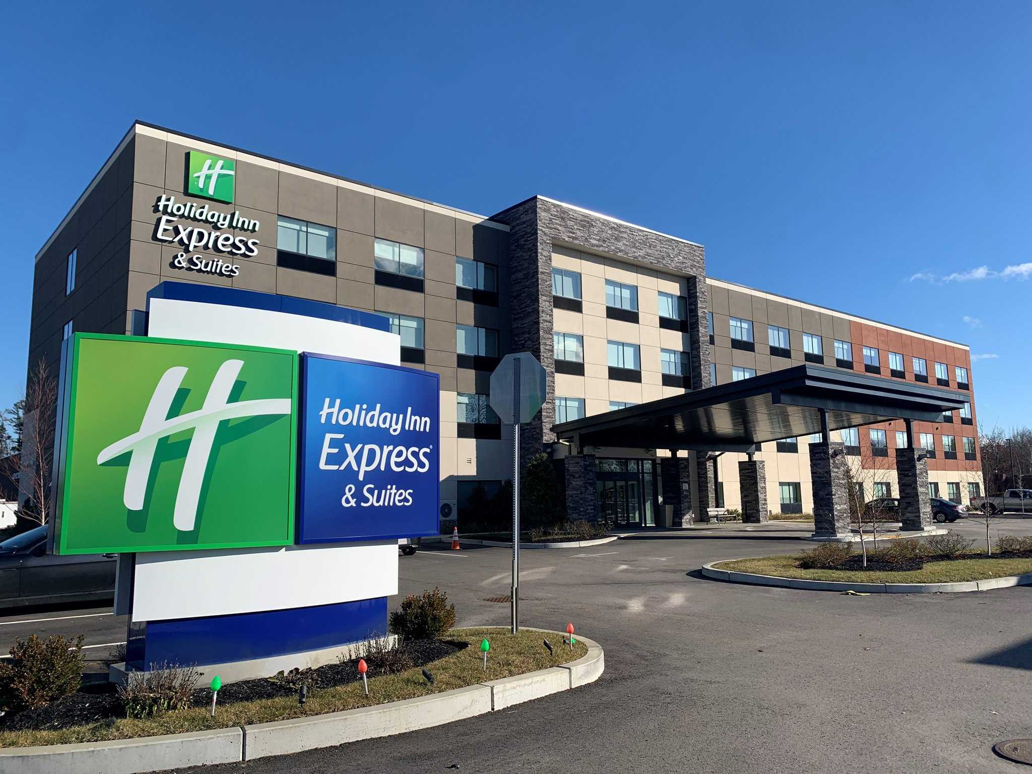 Holiday Inn Express & Suites Boston South - Randolph in แรนดอล์ฟ, MA