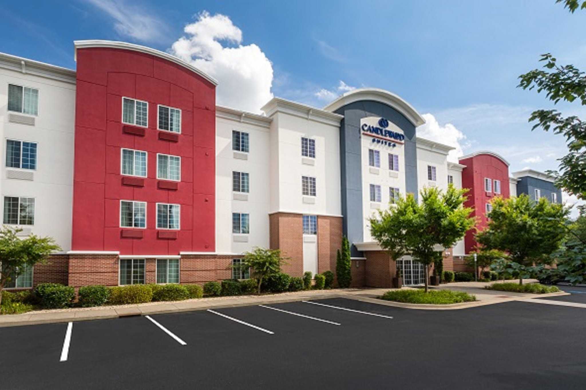 Candlewood Suites Greenville в Гринвилл, SC