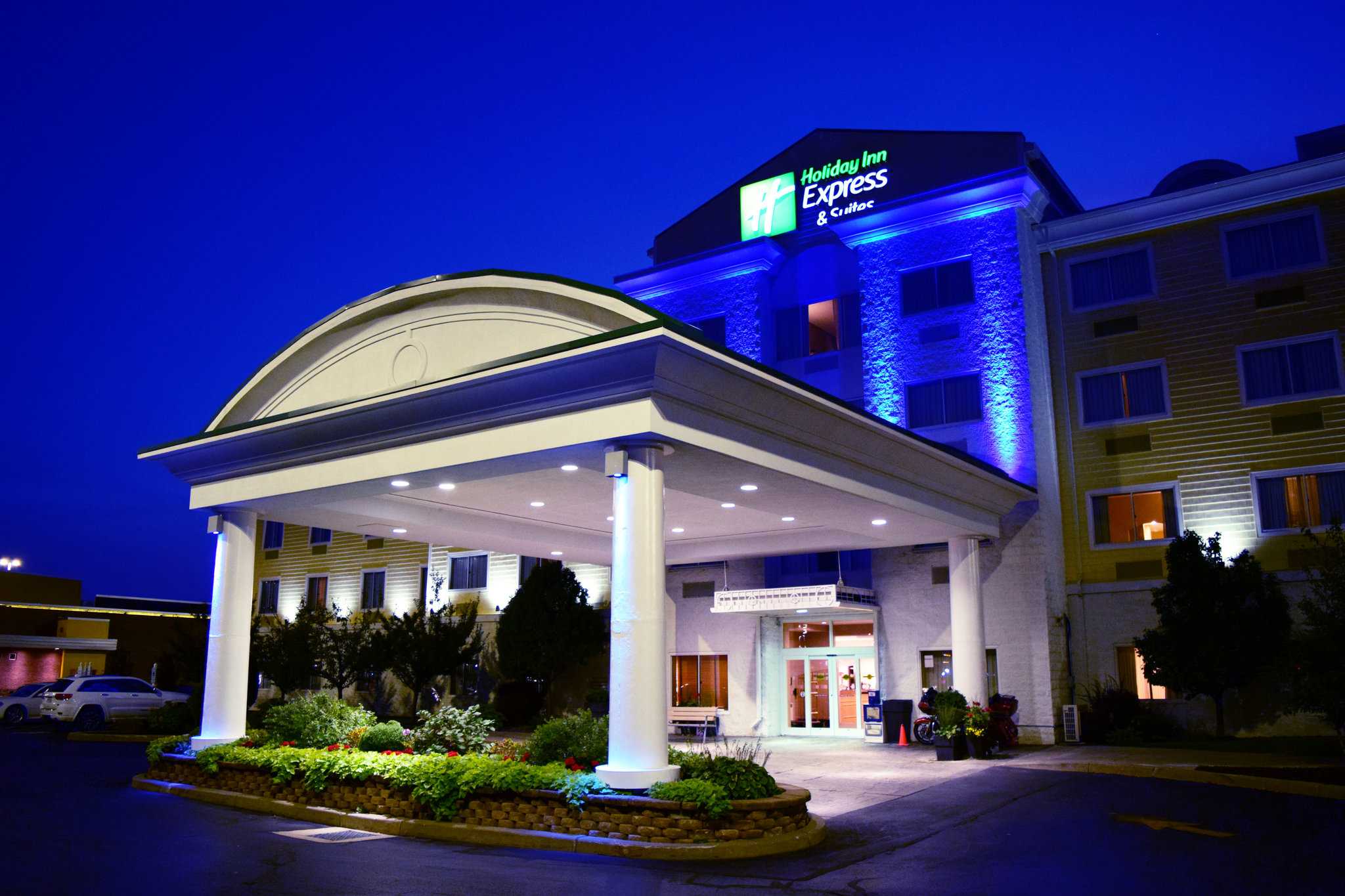 Holiday Inn Express Hotel & Suites Watertown-Thousand Islands в Уотертаун, NY