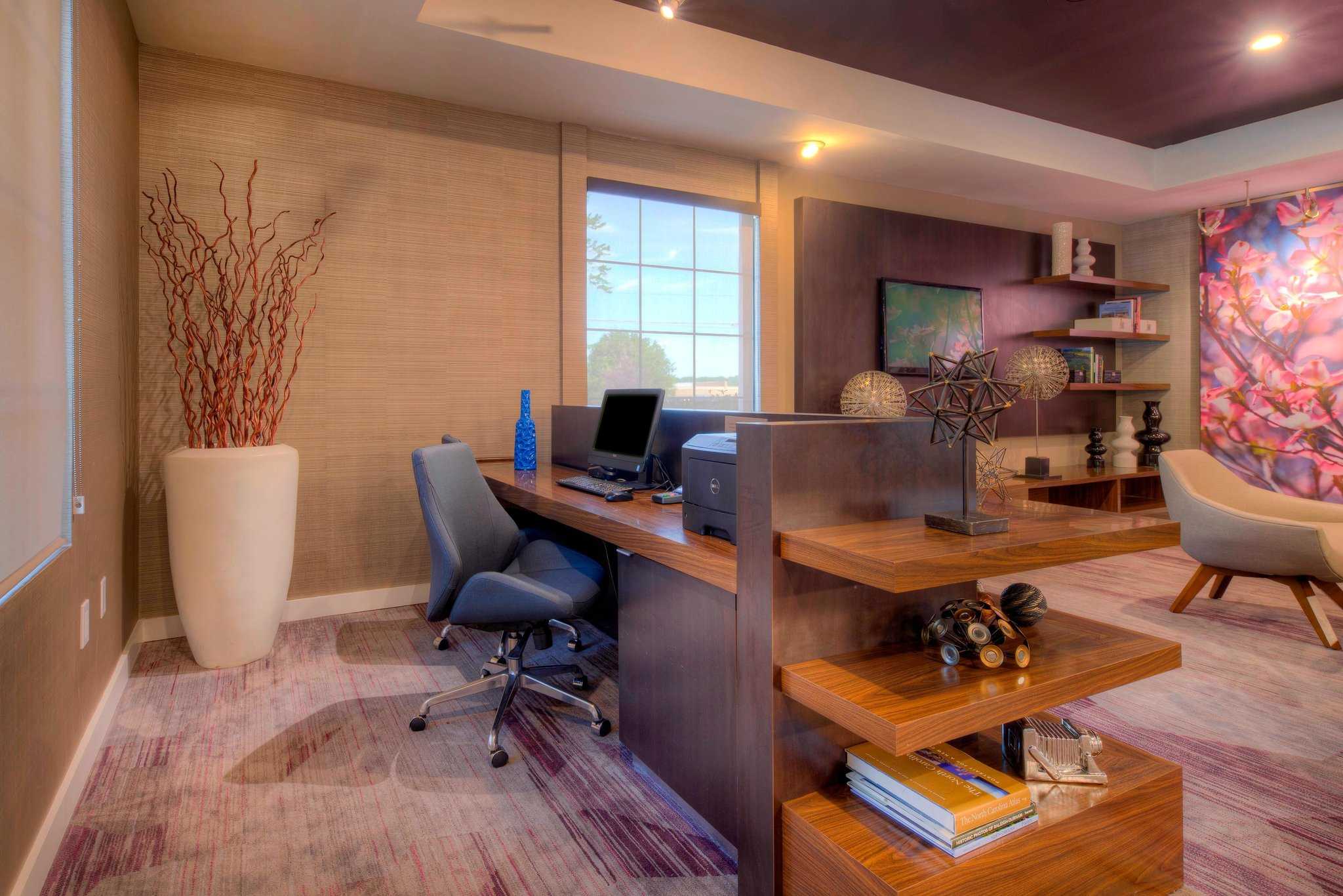 Courtyard by Marriott Raleigh Crabtree Valley в Raleigh, NC