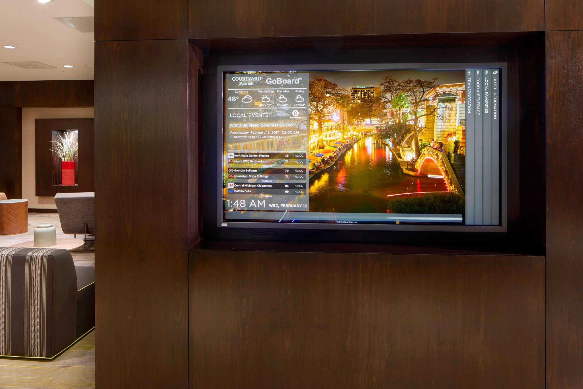 Courtyard by Marriott San Antonio Six Flags® at The RIM в San Antonio, TX