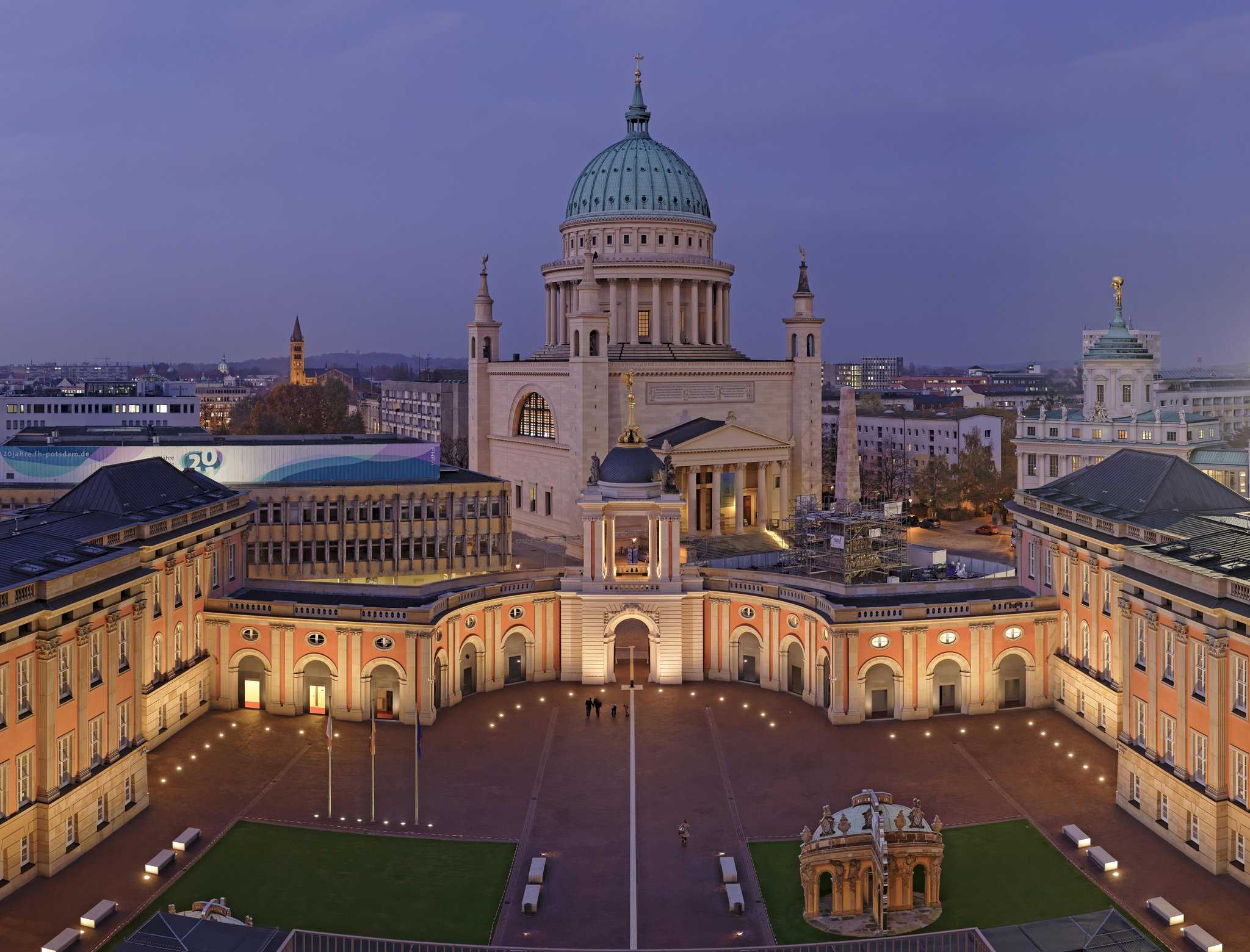 波茨坦, DE 的 Holiday Inn Express & Suites Potsdam