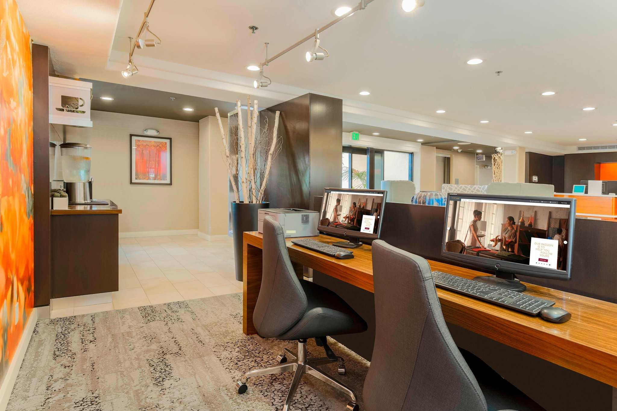 Courtyard by Marriott San Diego Del Mar/Solana Beach в Solana Beach, CA