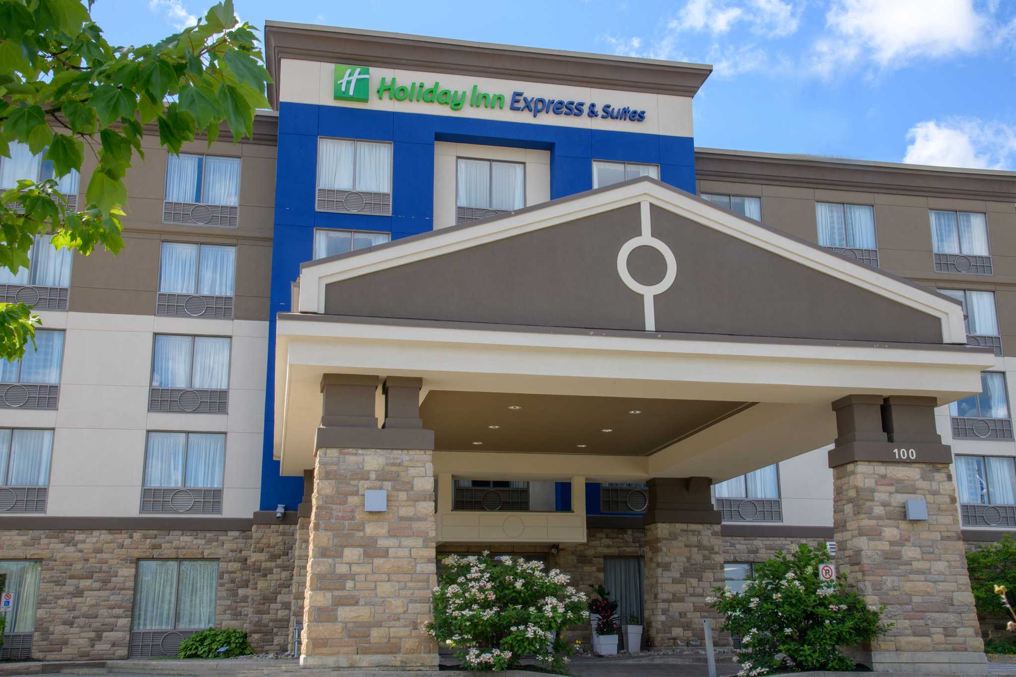 ハンツビル, ONにおけるHoliday Inn Express & Suites Huntsville 