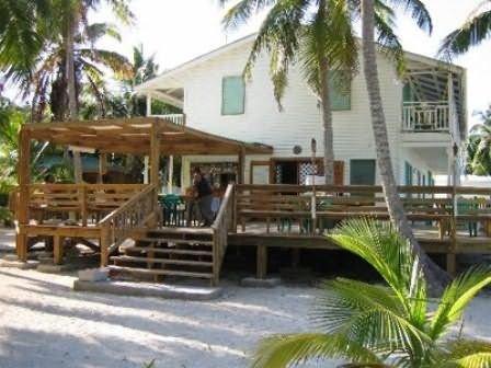 Pelican Beach Resorts i Dangriga, BZ