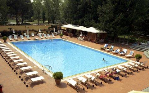 Hotel Dei Giardini в Nerviano, IT