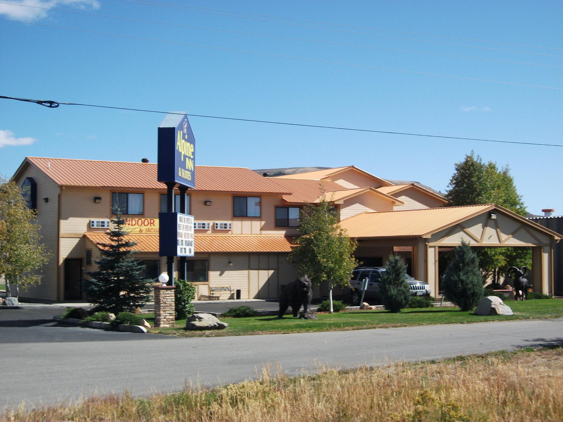 The Alpine Inn and Suites в Gunnison, CO