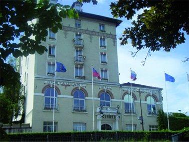 Hotel Cosmos Contrexeville image