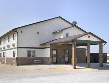 Super 8 by Wyndham Mendota, Mendota, IL