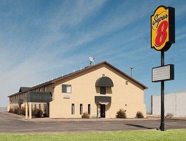 Super 8 by Wyndham Pratt image