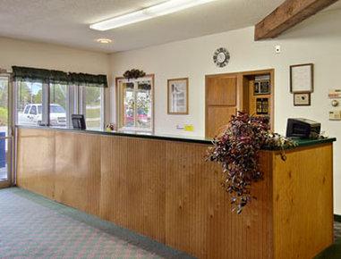 Super 8 by Wyndham Sturgeon Bay ใน Sturgeon Bay, WI