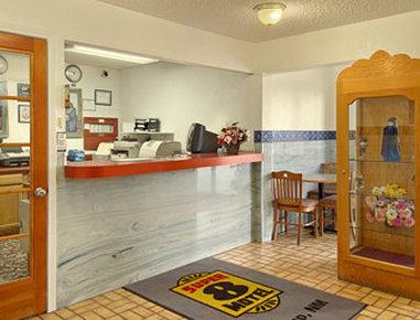 Super 8 by Wyndham Gallup в Gallup, NM