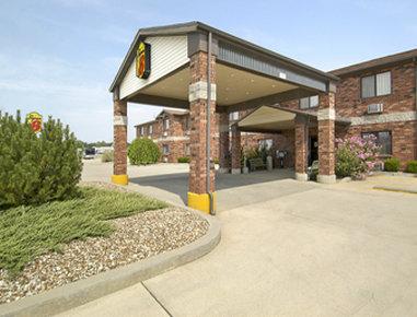 Super 8 by Wyndham Independence KS ใน Independence, KS