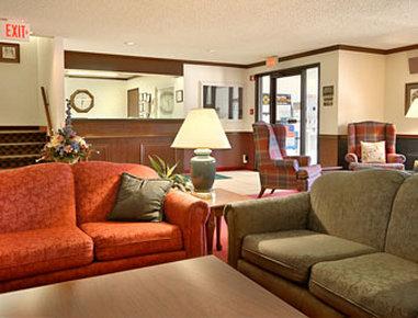 Super 8 by Wyndham New Hampton ใน New Hampton, IA