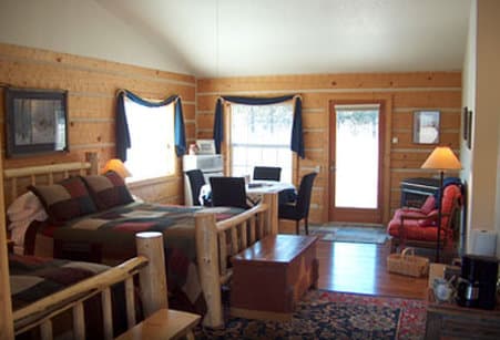 Bad Rock Country Bed & Breakfast в Columbia Falls, MT
