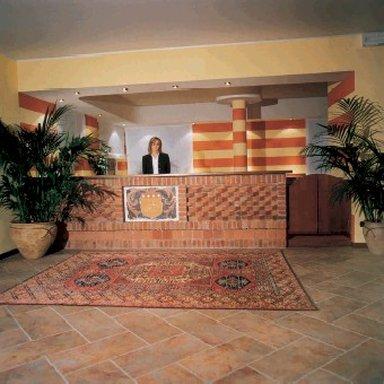 Hotel/Motel Don Carlo в Broni, IT