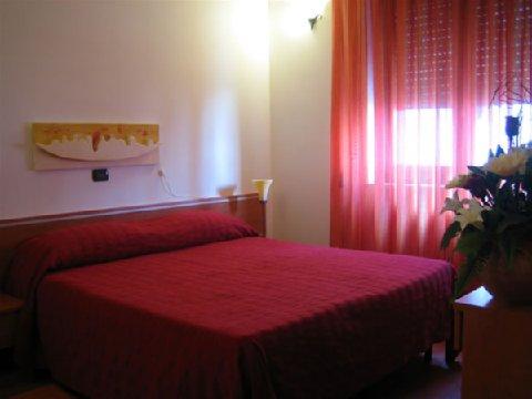 Cisternino, IT 的 Hotel La Terrazza del Quadrifoglio