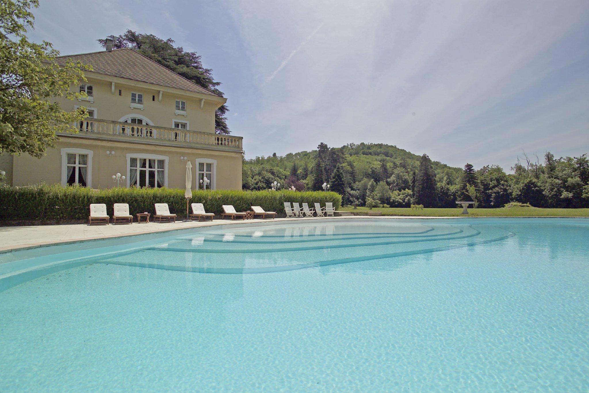 Bourgoin-Jallieu, FR 的 Domaine des Sequoias