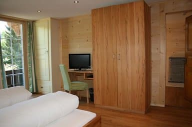 Hotel Waldrand в Lenk im Simmental, CH