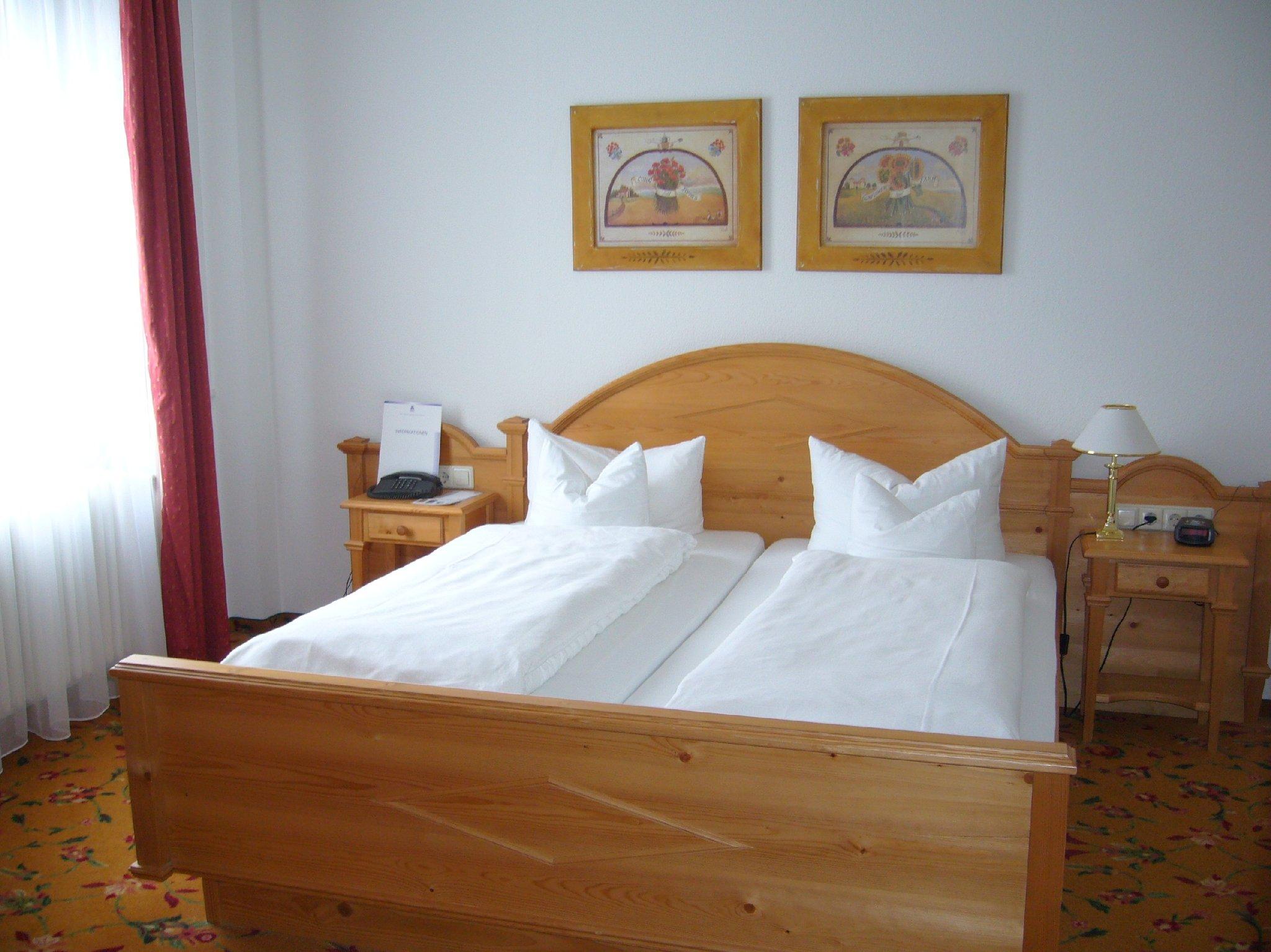 Flair Hotel Vier Jahreszeiten à Bad Urach, DE