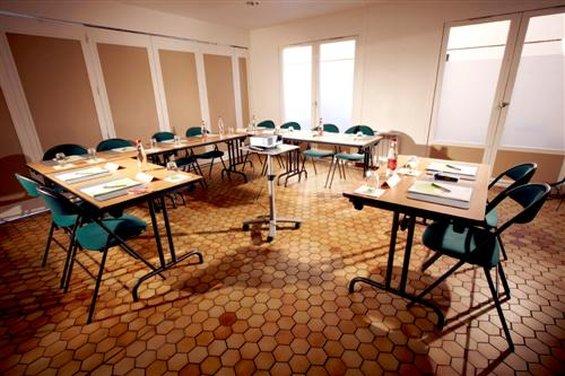 Hotel Campanile Cergy Saint Christophe i Cergy, FR