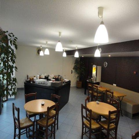 Kyriad Chantilly Hotel i Chantilly, FR