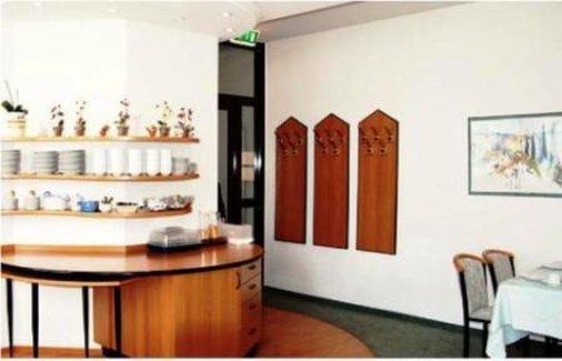 Fair Hotel am Rathaus в Schwalbach, DE