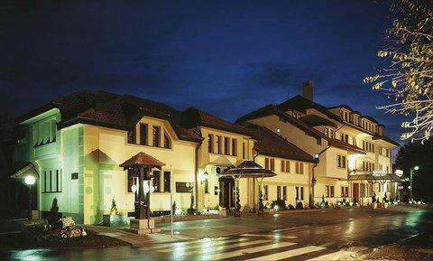 Hotel Zlatnik в Zemun, RS