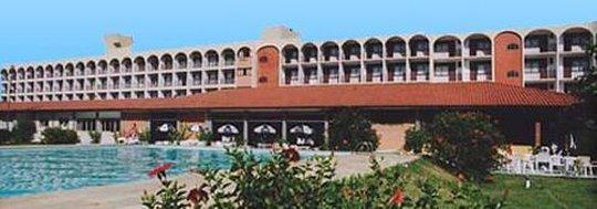 Ravena Cassino Hotel в Laguna, BR