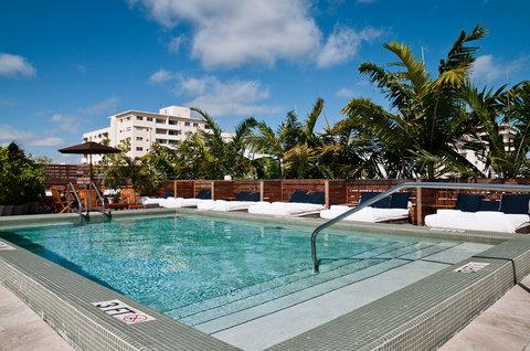 Miami Beach, FL 的 The Catalina Hotel & Beach Club