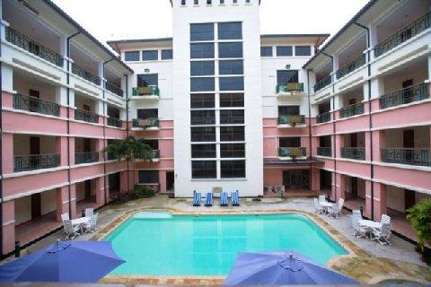 The Holiday Lodge, Brunei в Sengkurong, BN
