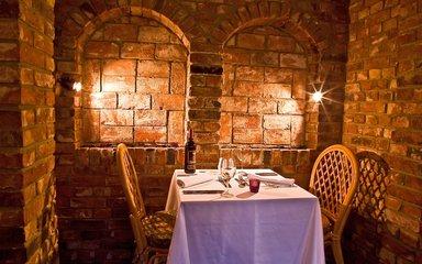 The Cedars Hotel and Restaurant в Loughborough, GB1