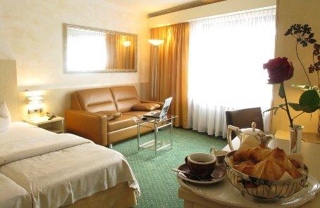 Augsburg, DE 的 City Hotel Ost am Ko