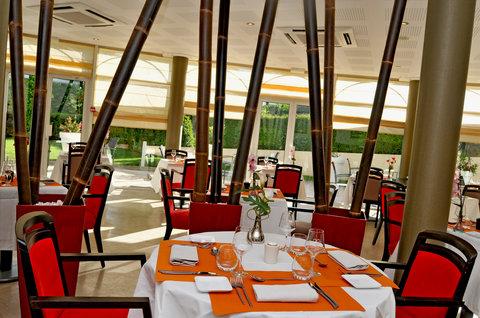 Hotel Le Richebourg в Dijon, FR