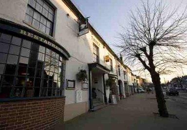 Three Swans Hotel в Hungerford, GB1