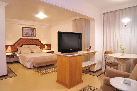 Cedro Hotel в Londrina, BR