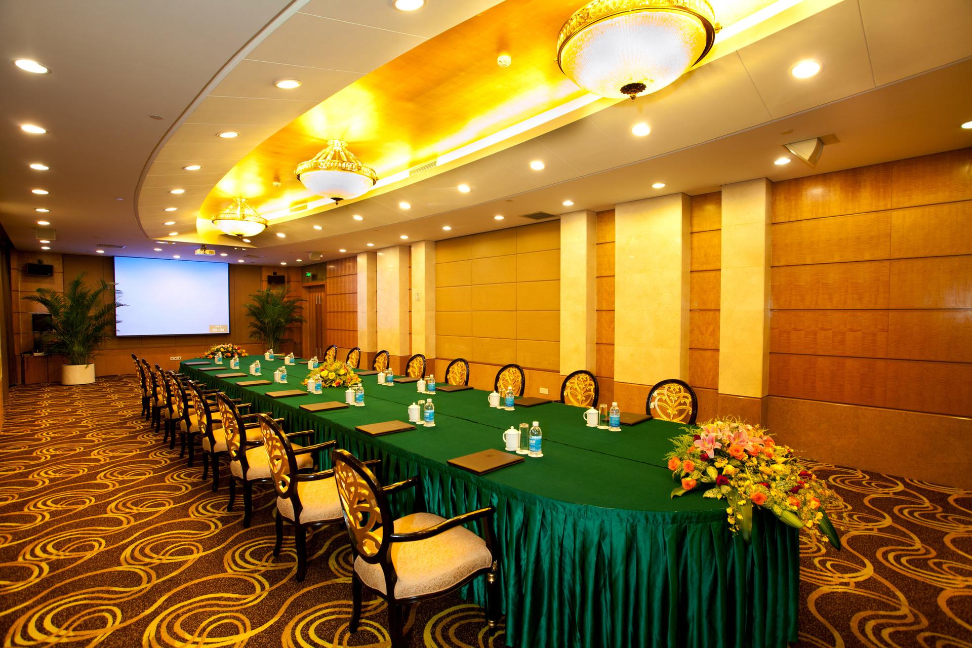 Guangzhou Liuhua Hotel Group Company Limited  (LN Liuhua Hotel, Guangzhou) в Гуанчжоу, CN