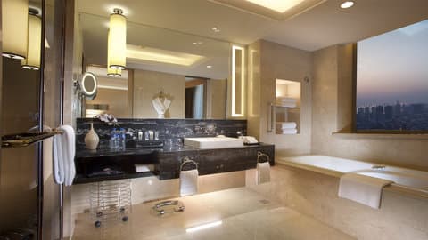 Crowne Plaza - Xian в Сиань, CN