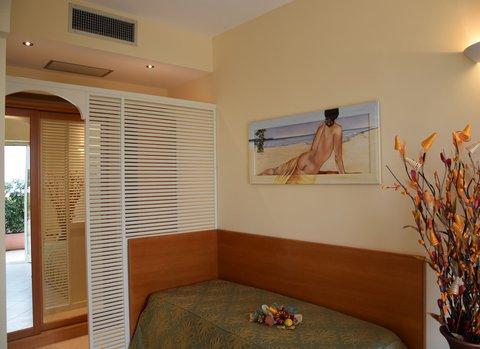 Hotel Residence Tirreno a Parghelia, IT