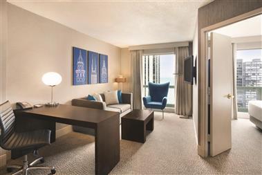 Hilton Chicago/Magnificent Mile Suites in Chicago, IL