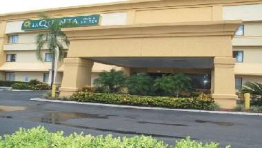 La Quinta Inn & Suites by Wyndham Tampa Brandon West in Tampa, FL