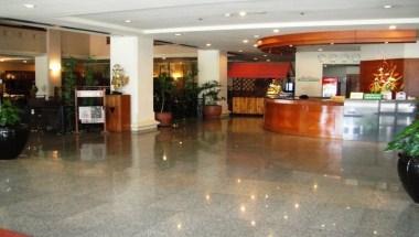 Hotel Manhattan Pathumthani in Khlong Luang, TH
