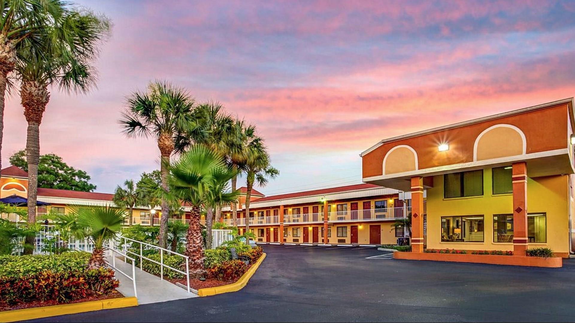 Hotel South Tampa & Suites in Tampa, FL