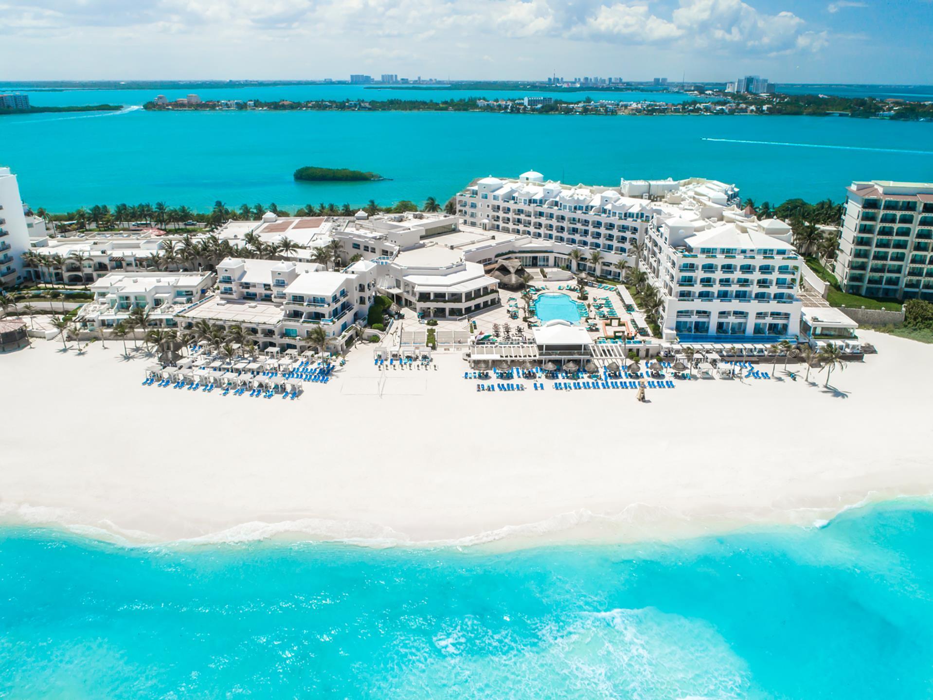 Wyndham Alltra Cancun All Inclusive Resort in Cancun, MX