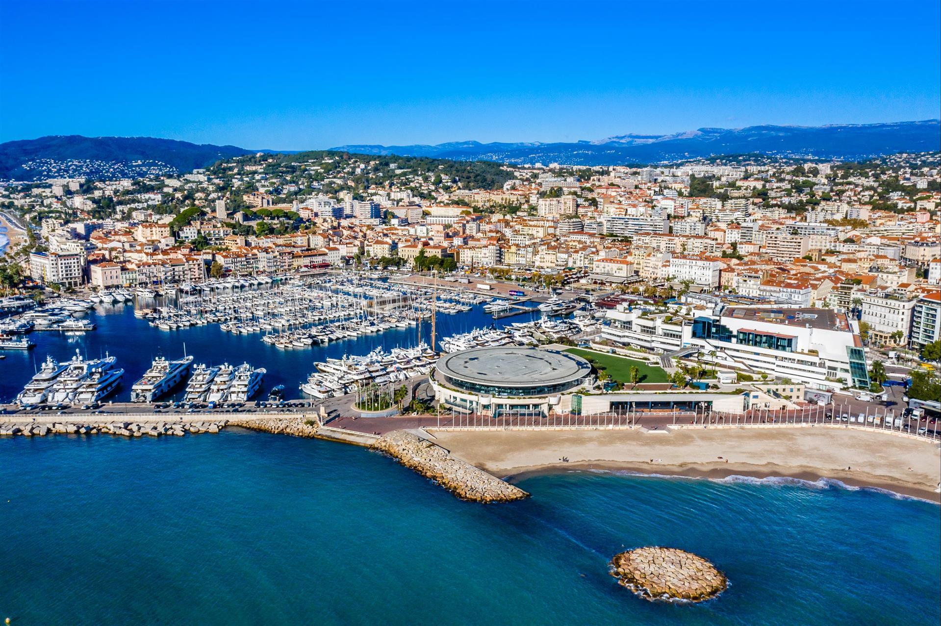 Palais des Festivals et des Congres de Cannes in Cannes, FR