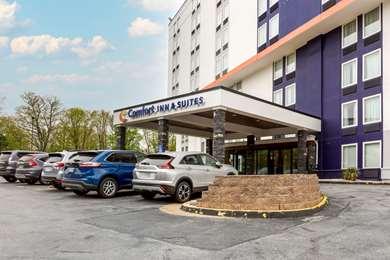 Comfort Inn and Suites Alexandria in Alexandria, VA