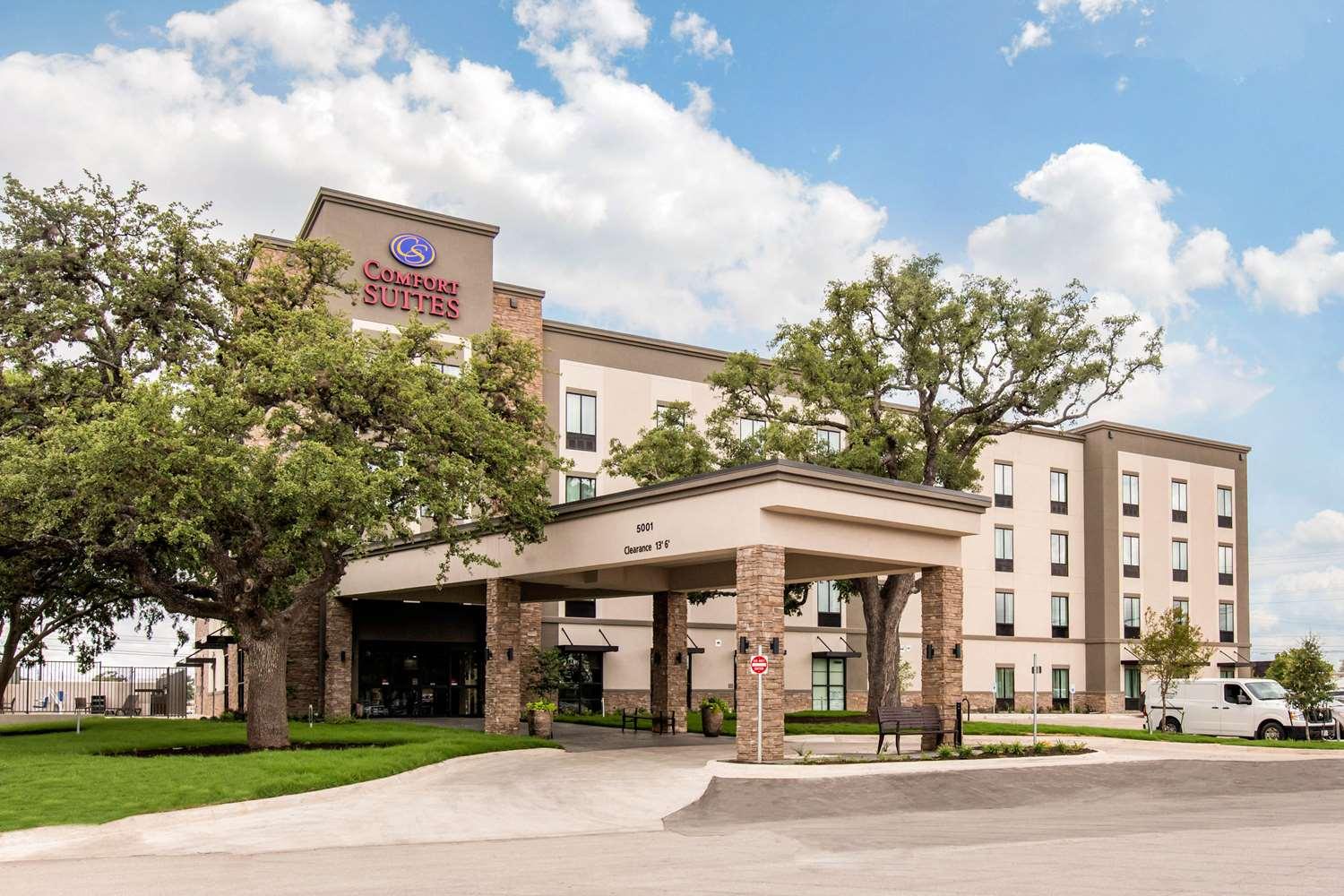 Comfort Suites - South Austin image