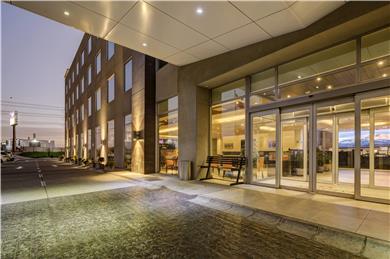 La Quinta by Wyndham Santiago Aeropuerto in Santiago, CL