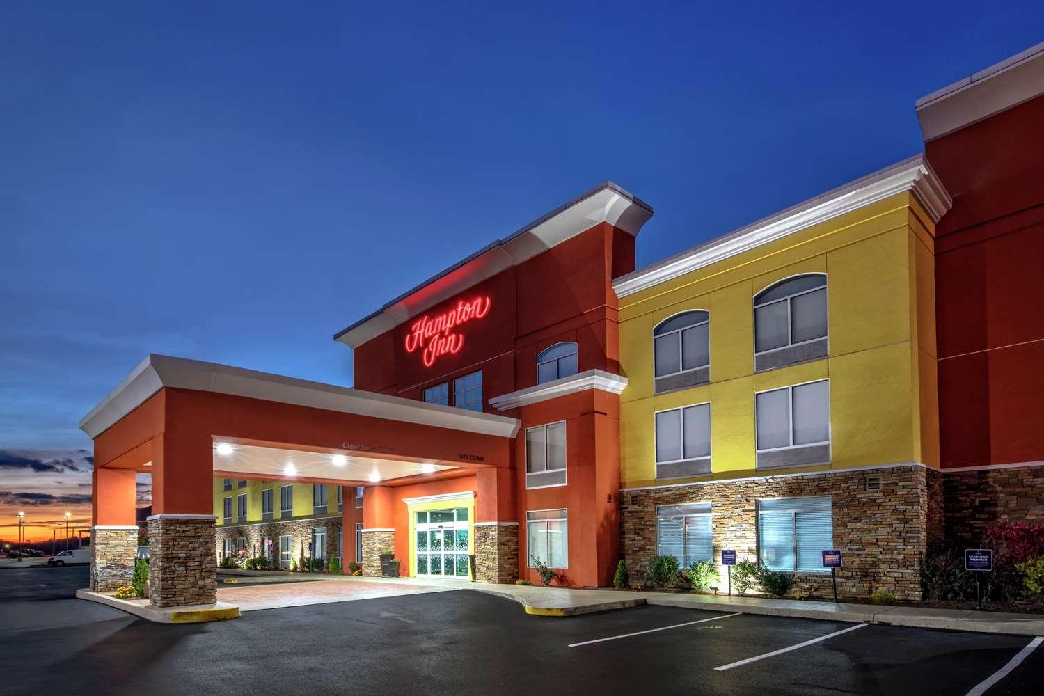 Hampton Inn Latrobe image