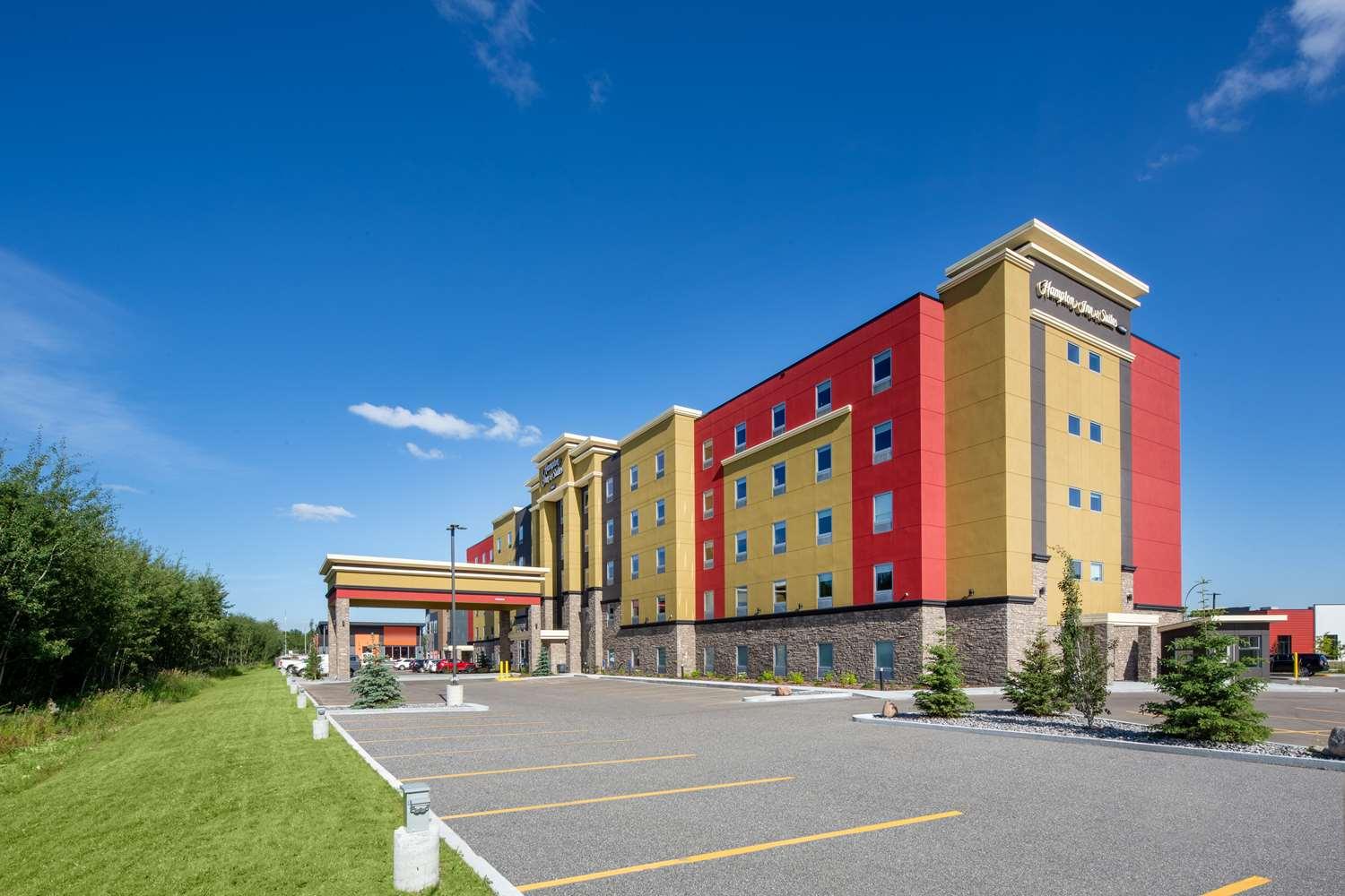 Hampton Inn & Suites by Hilton Edmonton St. Albert image